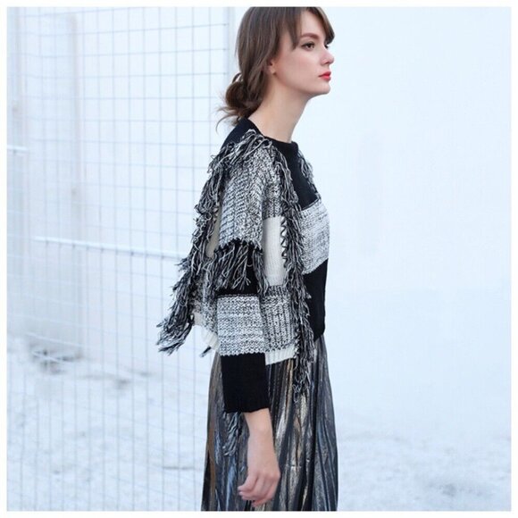 Patchwork Long Fringe Gray Sweater - Picture 3 of 8